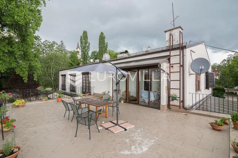zagreb, tuškanac, prekrasan šesterosoban stan na 1. katu s terasom 70 m2 - slika 14