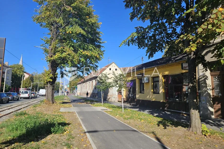osijek, donji grad, starija kuća zemljište kraj trga, 602 m² - slika 2