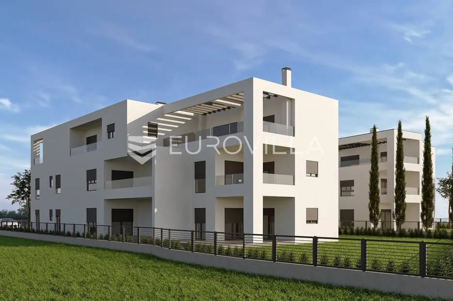 istra, poreč, moderan trosobni stan neto korisne površine od 94,47 m² na prvom katu u blizini plaže - slika 2