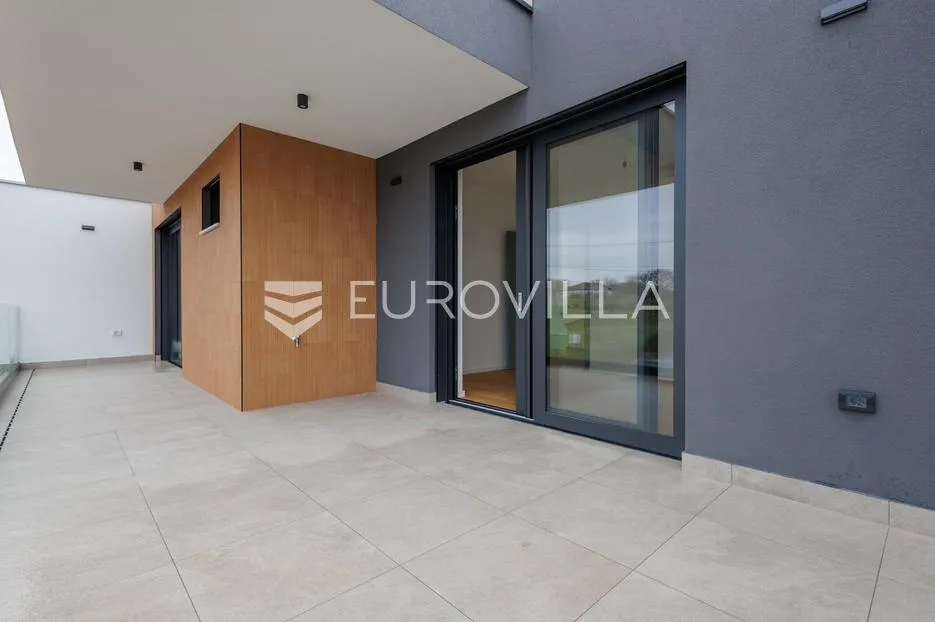 istra, pomer, unikatna, moderna villa 20 m od mora 322 m² - slika 11