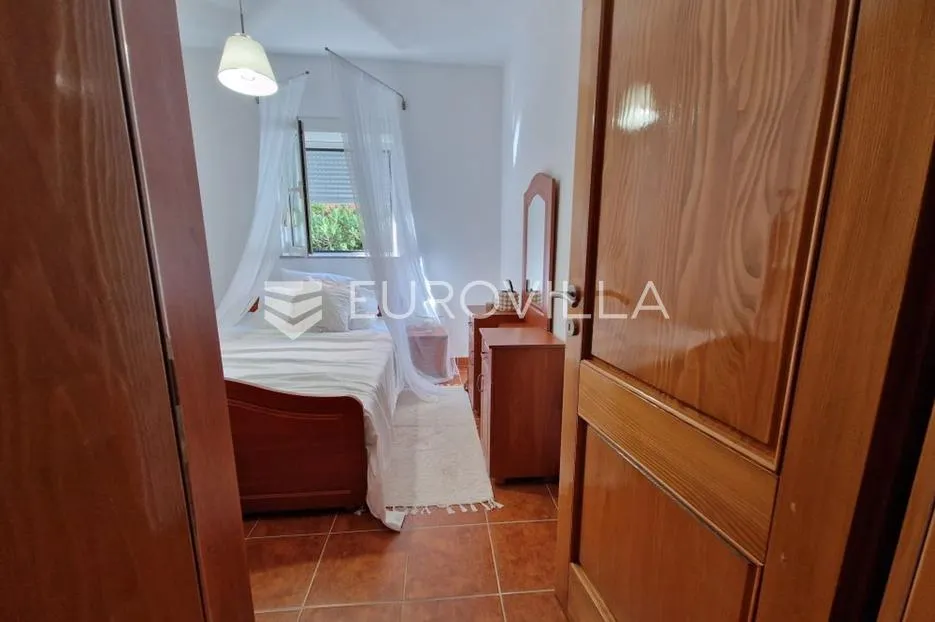 vir, 100m od mora, kuća s 4 apartmana i pogledom na more - slika 73