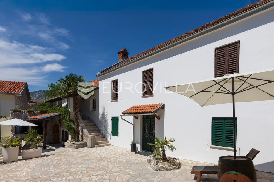 vinodolska općina, tribalj, autentična kamena vila s bazenom - slika 15