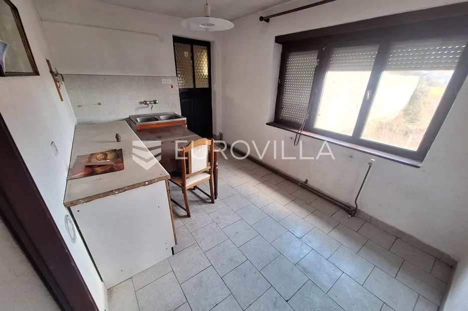 ogulin, sabljak selo, kuća 350 m² s gospodarskim zgradama, 70 m do jezera sabljaci - slika 7