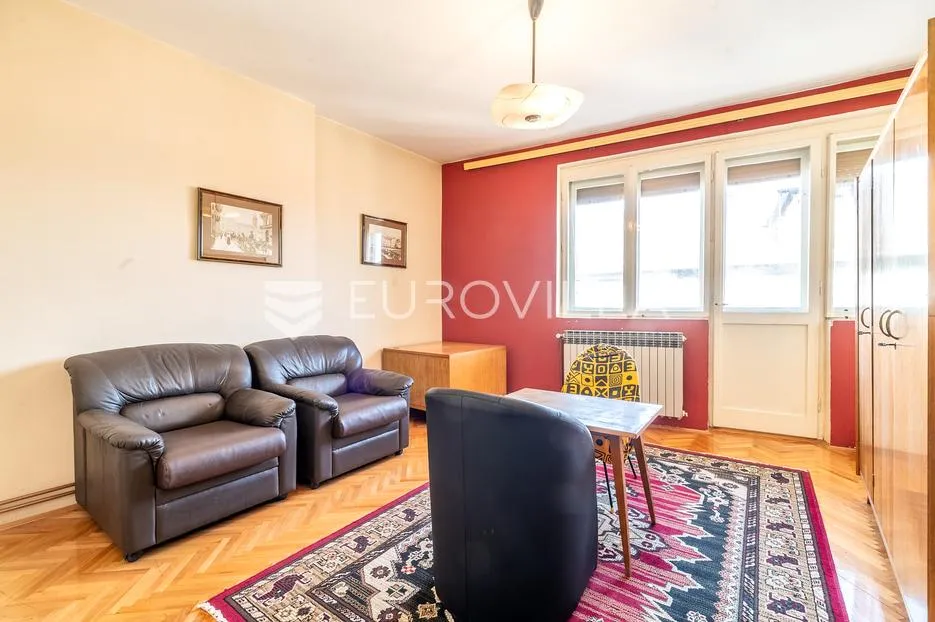 Zagreb, Trešnjevka funkcionalan četverosobni stan 91 m²