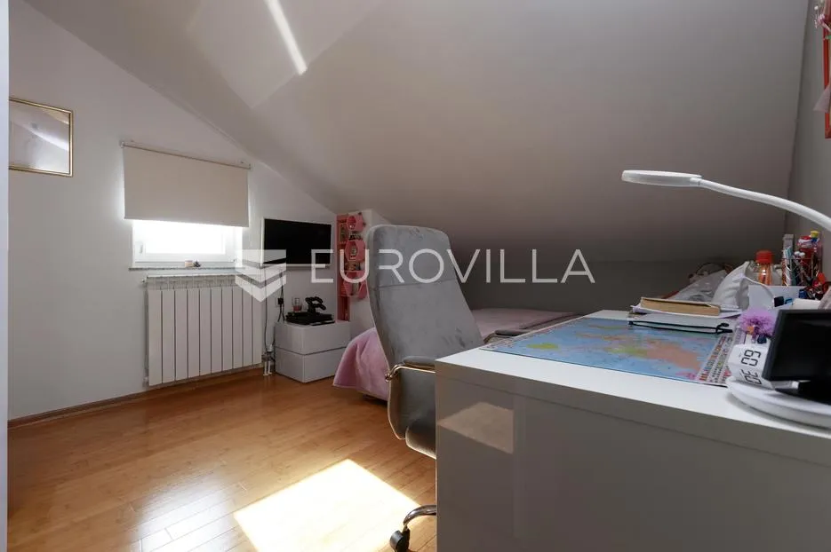viškovo, marčelji, odličan peterosoban stan 151 m², dvoetažan - slika 21