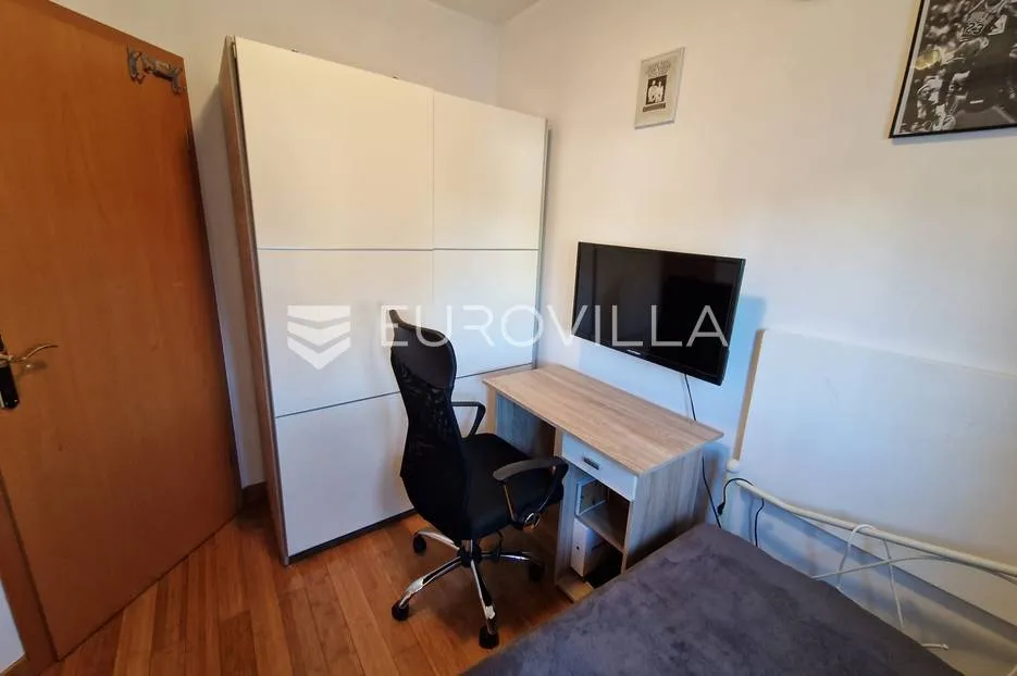 istra, pula - veli vrh, dvije samostojeće prizemnice sa bazenom nkp 50 m2 i 90 m2 - slika 38