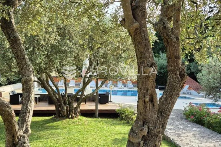 istra, krnica, hotel s uhodanim poslovanjem 100 metara od plaže, investcijia - slika 25