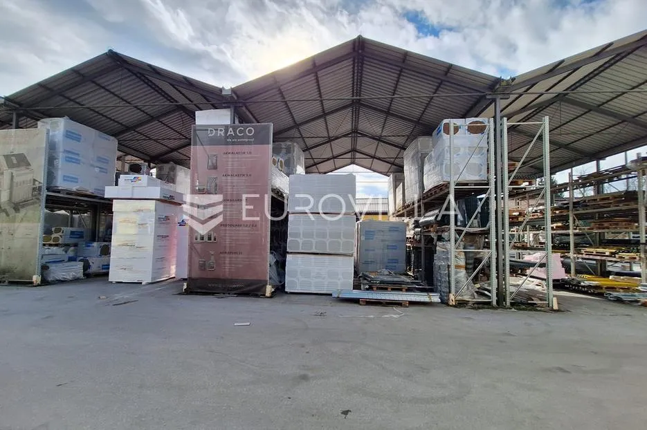 karlovac, ilovac, skladište, proizvodna hala 3800 m² na parceli 9150 m², odlična lokacija - slika 2