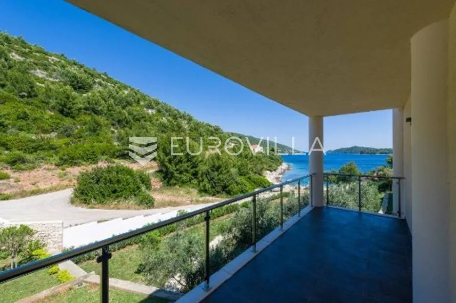 korčula, atraktivna vila prvi red do mora - slika 14