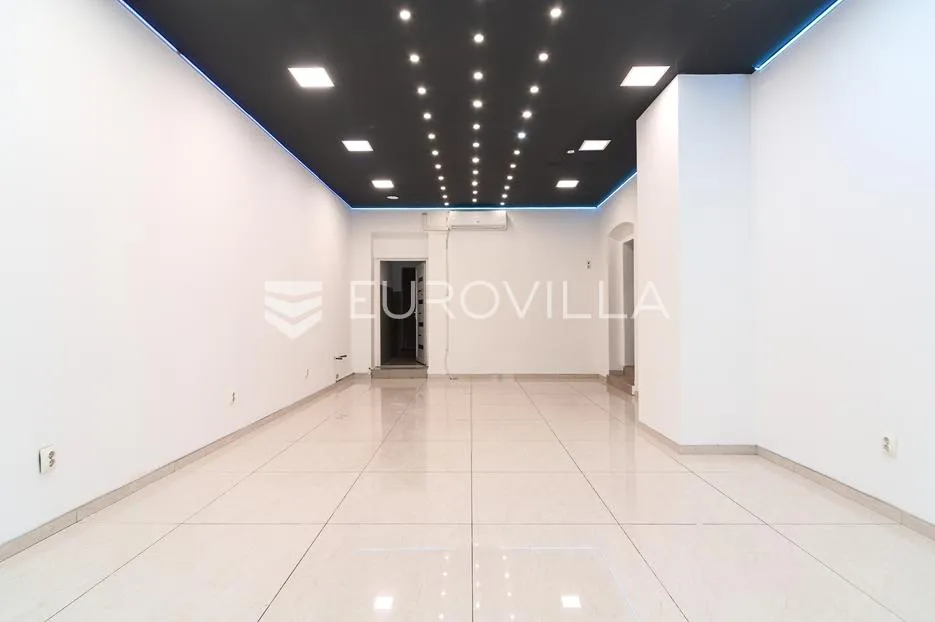 osijek, centar, iznajmljuje se ured u prizemlju površine 30 m² - slika 4