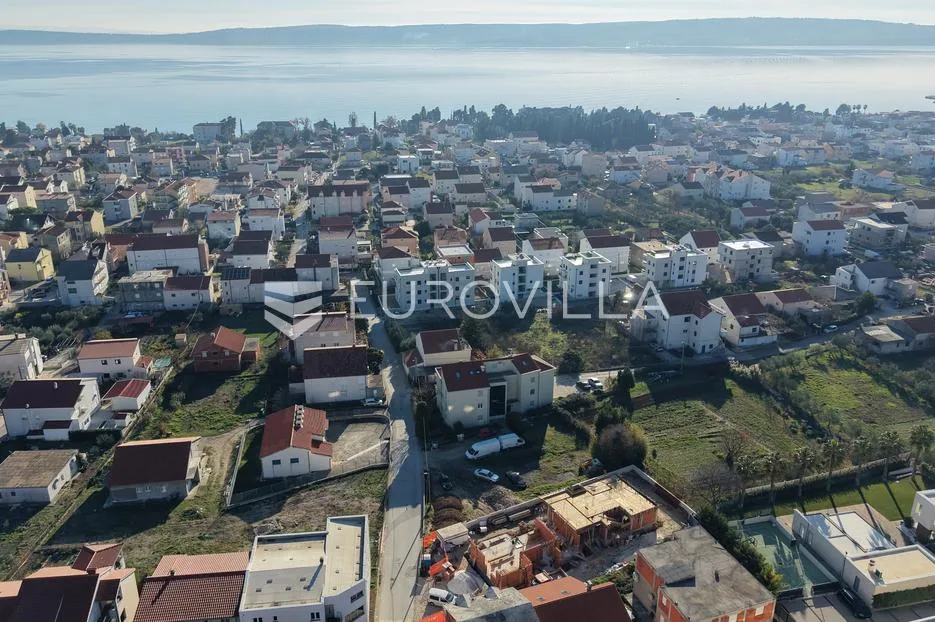 kaštel lukšić, trosoban penthouse s krovnom terasom i dva parkirna mjesta - slika 15