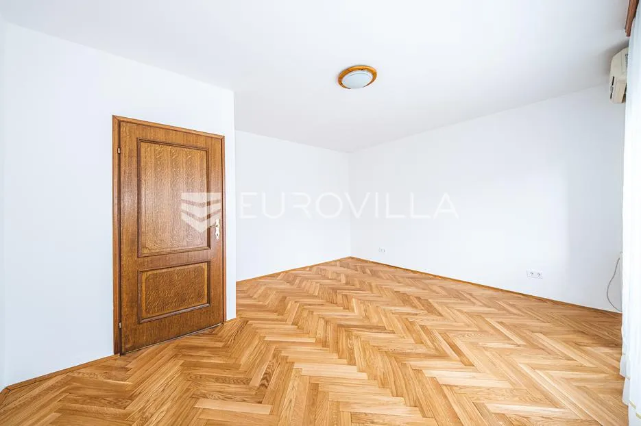 zagreb, gračani, prekrasan troetažan šeterosoban stan s vrtom 278,66 m² - slika 12