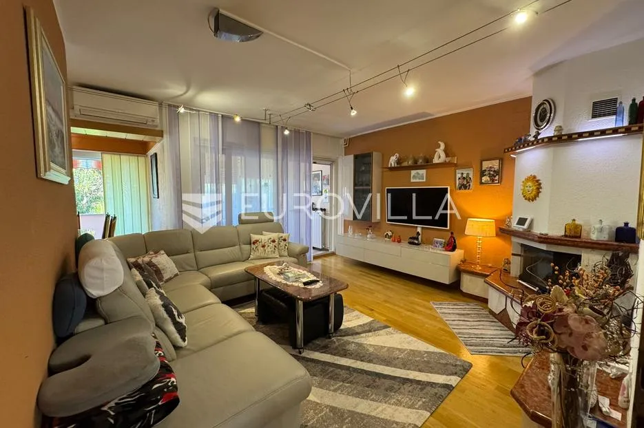 istra, pula - apartmanska kuća s pogledom na more u blizini plaže - slika 20