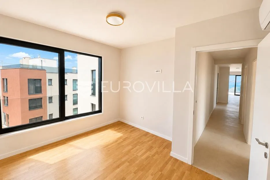 zadar, privlaka, luksuzni dvosoban stan 1. red do mora, 126,38 m² - slika 13