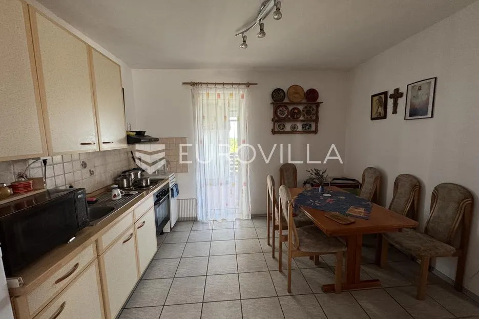 mandićevac, prekrasna katnica 150 m2 na zemljištu od 2854 m2 - slika 7