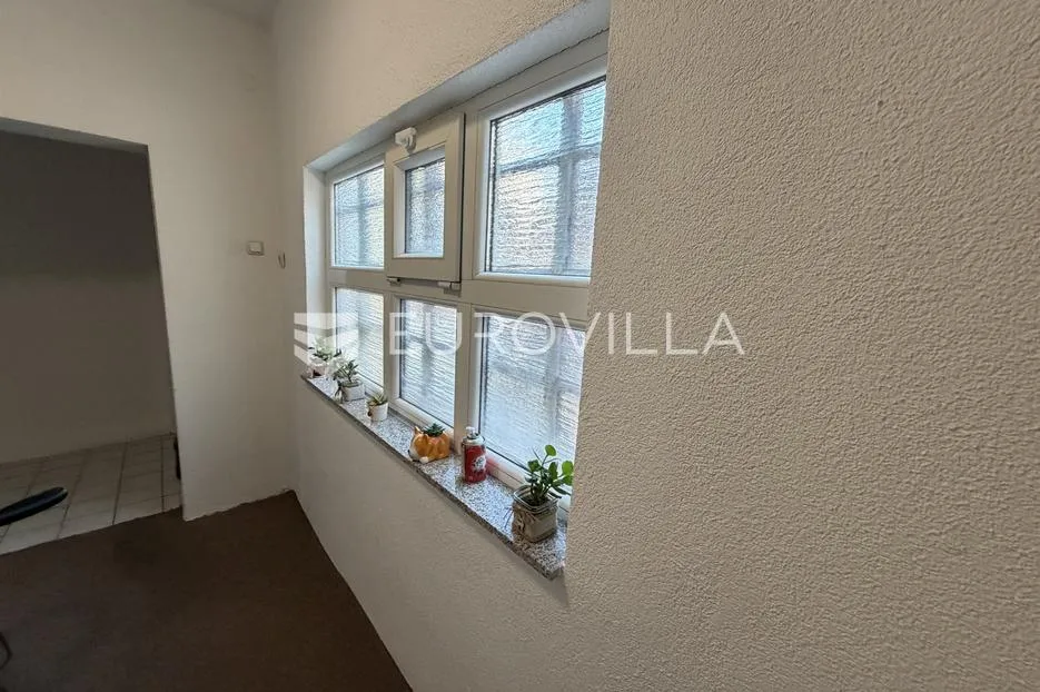 đakovo, centar, stan u kući 61 m² - slika 7