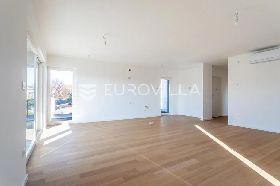 vodice, novogradnja, penthouse s krovnom terasom i pogledom na more, 150,94 m² - slika 11