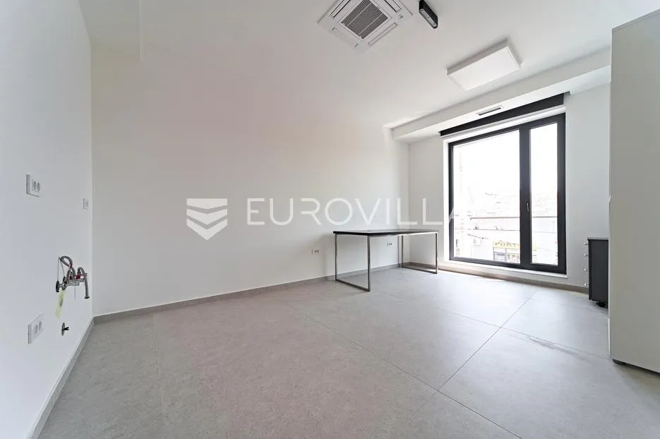 osijek, centar, najam poslovnog prostora 50 m² u modernoj poslovnoj zgradi - slika 5