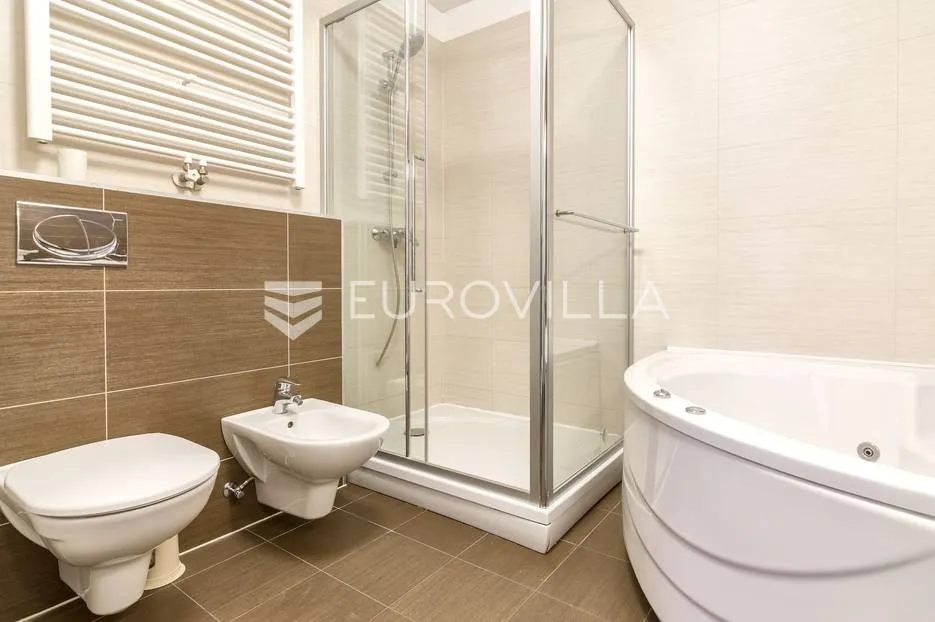 slovenska ulica, trosoban stan s terasom i garažom 106 m² - slika 9