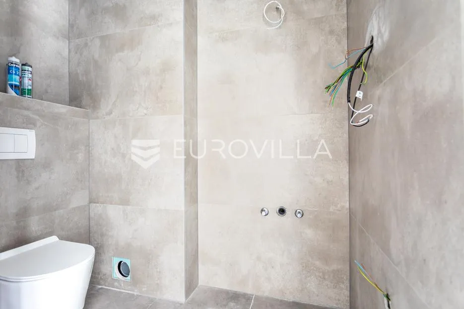 vodice, prostran dvosoban stan, 112,61 m² - slika 10