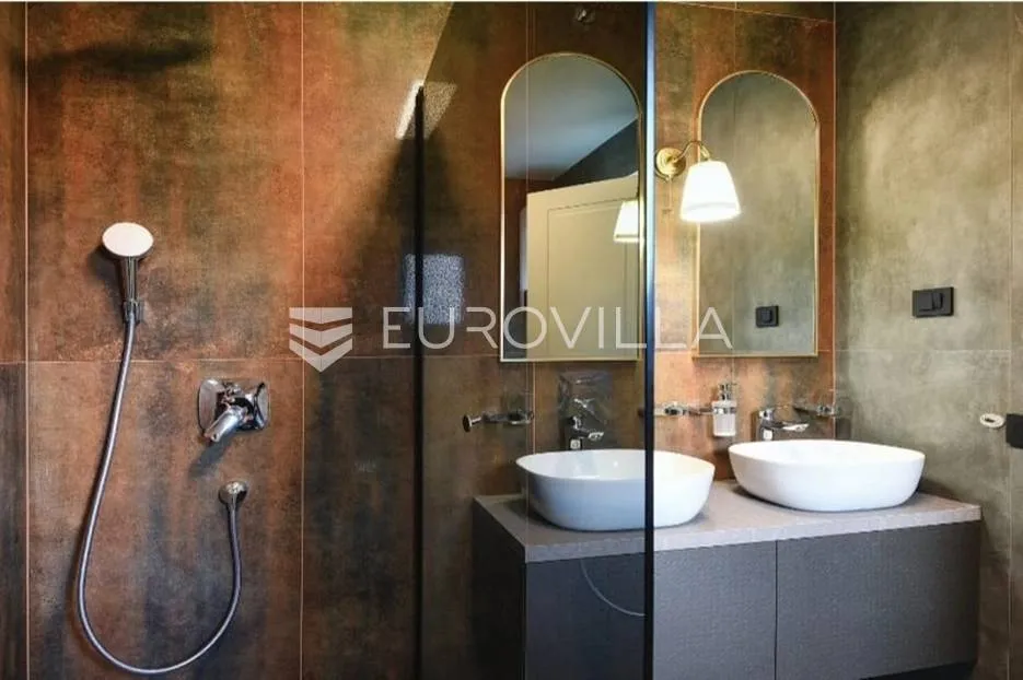 istra, krnica, prekrasna moderna vila od 135 m² na velikoj uređenoj okućnici - slika 26