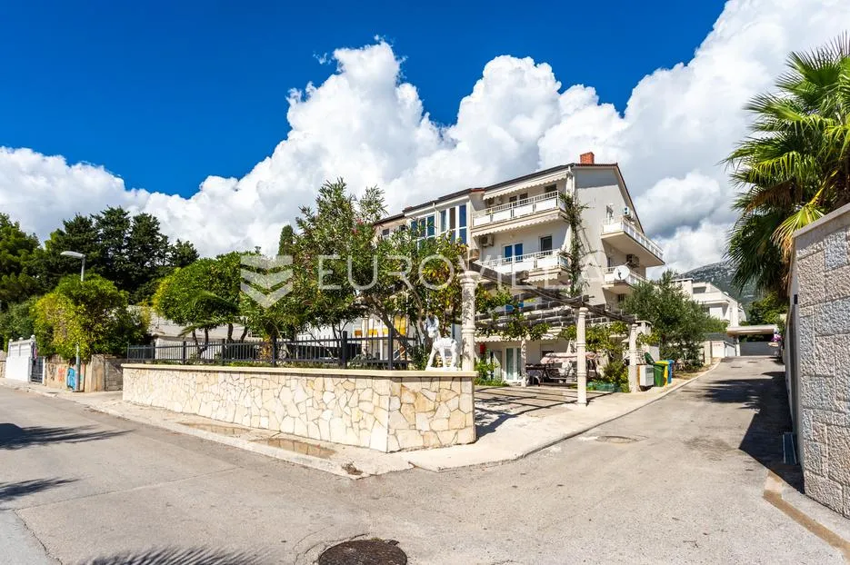 kaštel stari, dvosoban stan s predivnim pogledom, prvi red do mora - slika 16