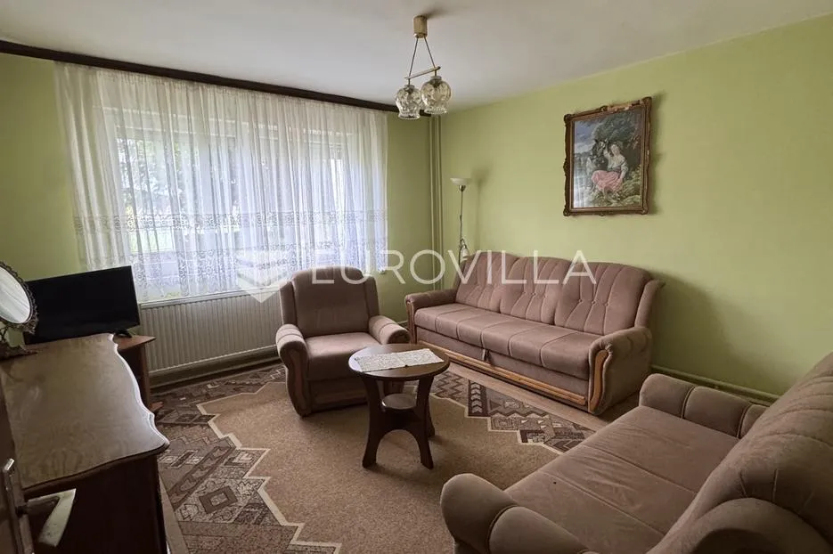 nova gradiška, naselje hasana kikića, prostrana obiteljska kuća cca. 216 m² - slika 9