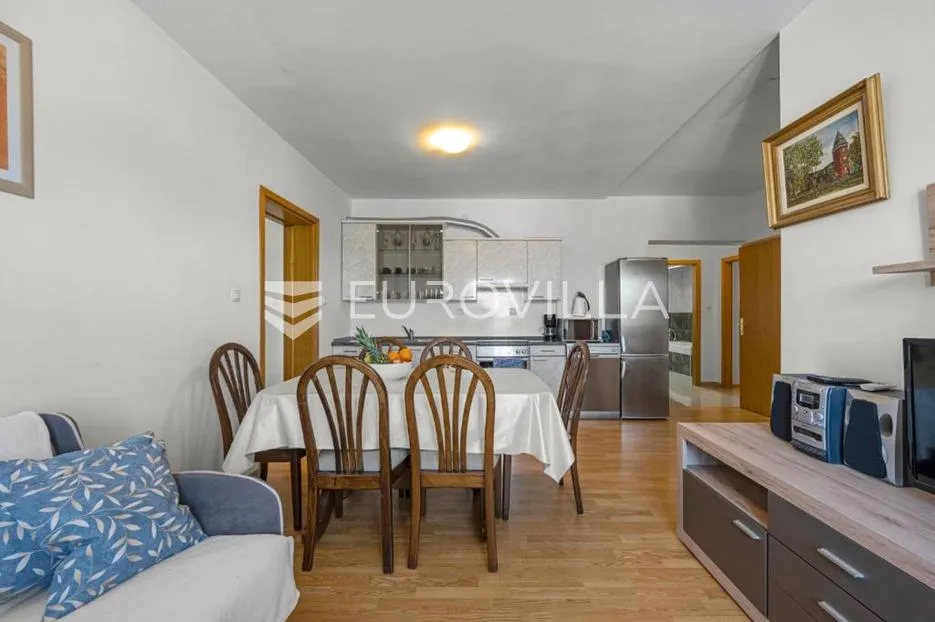 skradin, dubravice, kuća sa 7 apartmana i velikim bazenom, 760 m² - slika 27