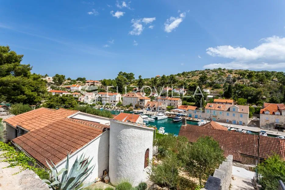 brač, bobovišća na moru, jedinstvena kuća s predivnim pogledom - slika 25