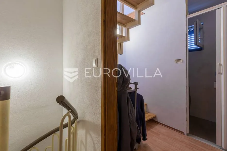 istra, rovinj, predivna kuća od 75 m² u centru grada s pogledom na more - slika 16