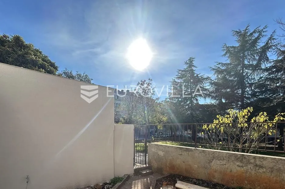 Zadar, Bili Brig, prekrasna dva odvojena stana na iznimnoj lokaciji