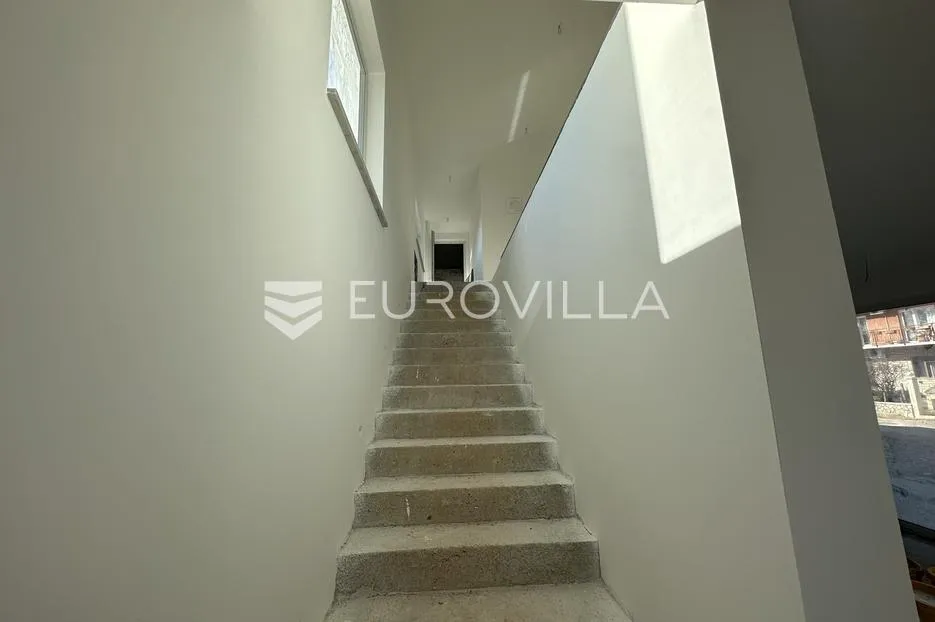 istra, marčana moderna dvojna kuća nkp 240 m2 sa velikim bazenom - slika 20
