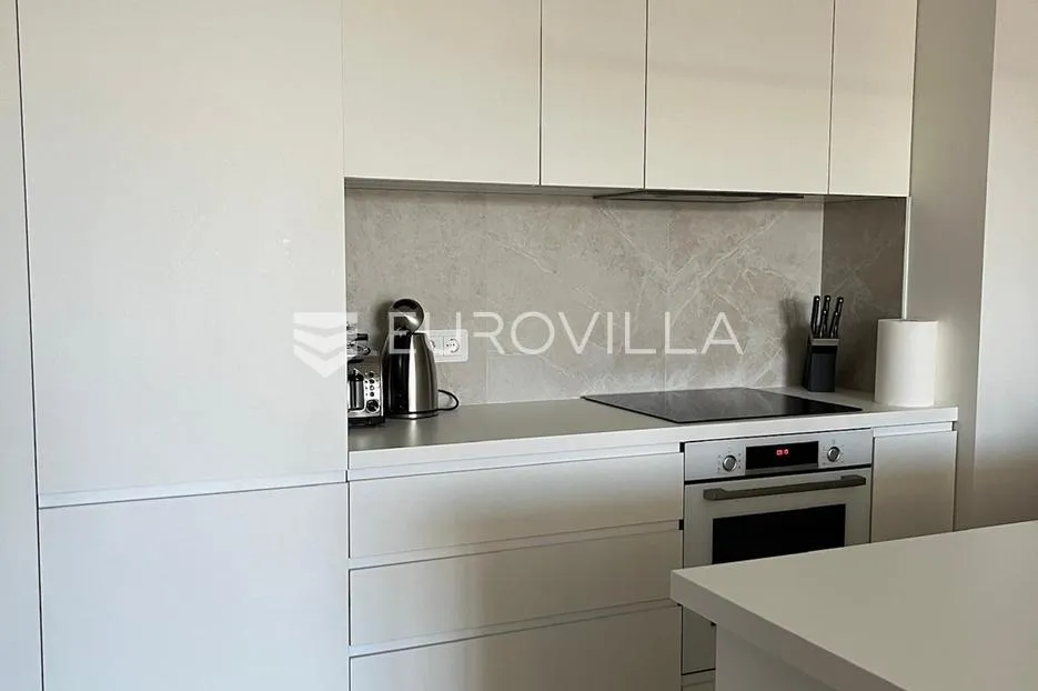 istra, savudrija, petram resort, dvosoban stan 65 m², pogled na unutrašnji bazen, drugi kat - slika 5