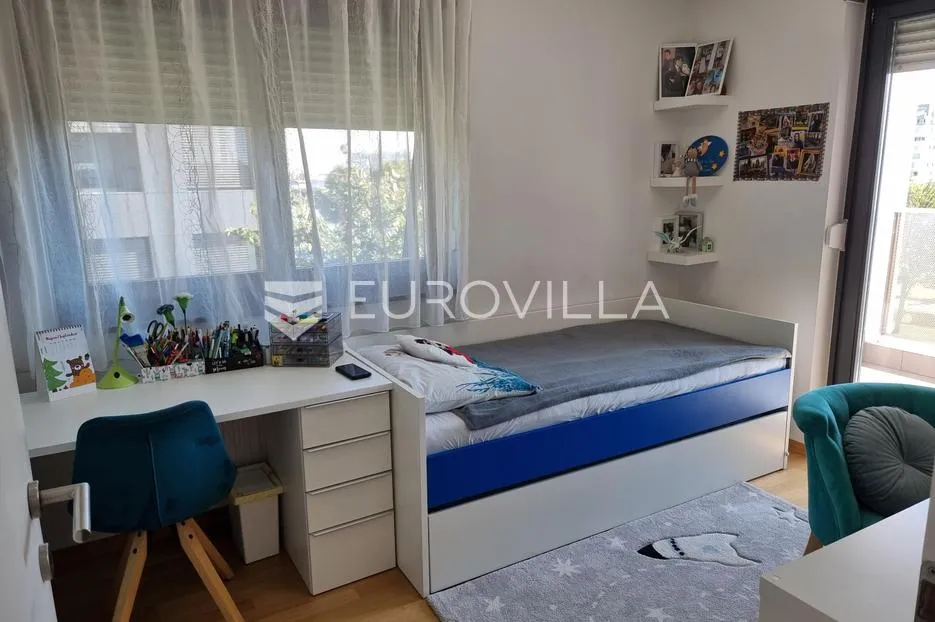 zagreb, donji grad, vrhunski peterosoban stan, površine 127 m² - slika 8