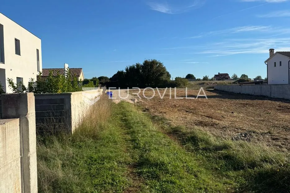 istra, bibići, građevinsko zemljište 1290m2 s projektom za samostojeće kuće s bazenom - slika 6
