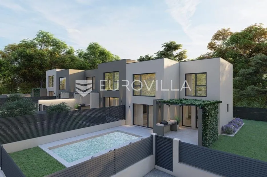 Istra, Novigrad, moderna nova kuća u nizu 103.10 m², bazen 19.50 m², top lokacija
