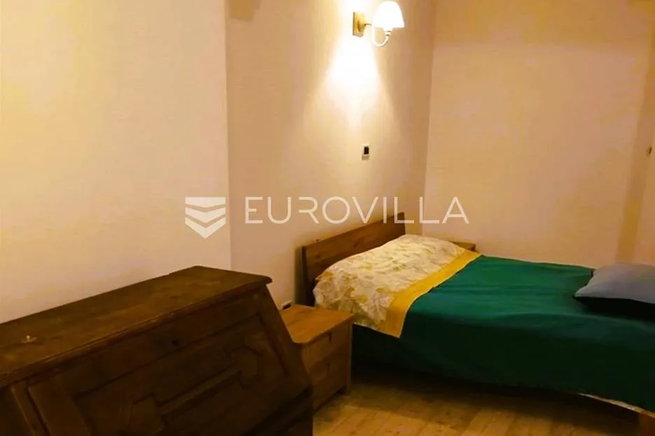 santalezi, kamena kuća 265 m2, dvorište 4600 m2, bazen - slika 18