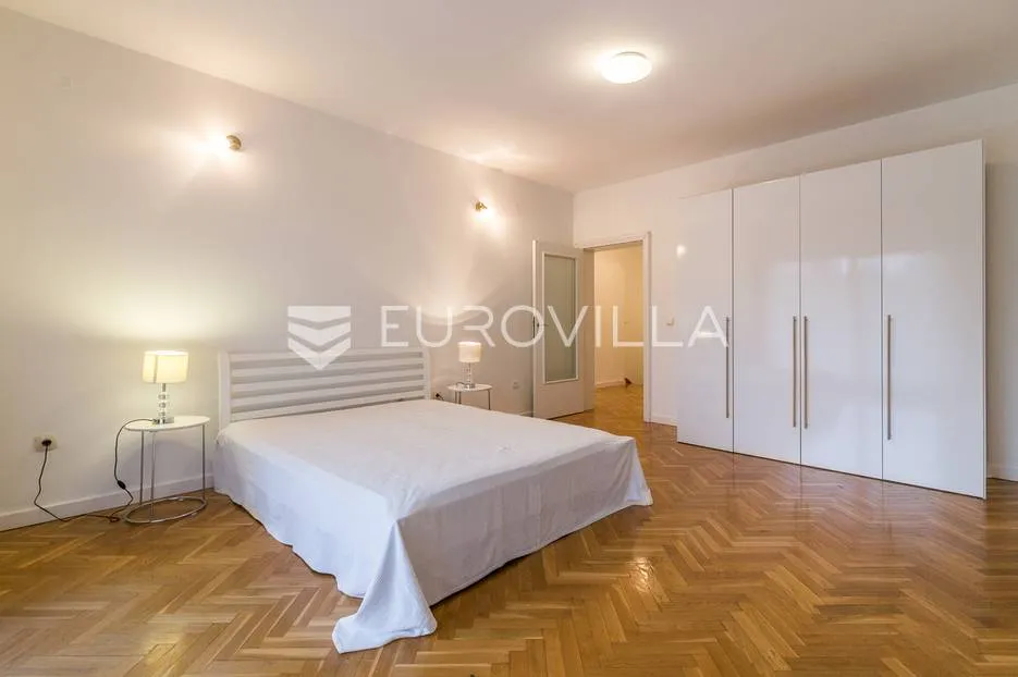 zagreb, srebrnjak, prekrasan dvoetažni stan 127 m² s vrtom i terasom - slika 9