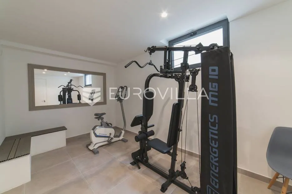 trogir, luksuzna vila s bazenom, nkp 368 m2 - slika 87