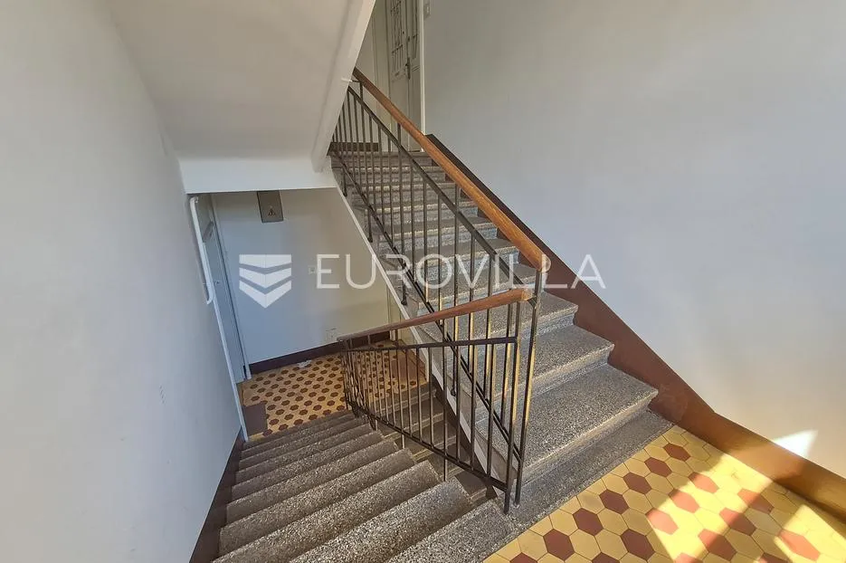 zagreb, centar, trg kralja petra krešimira iv, odličan trosoban stan na 4. katu - slika 11