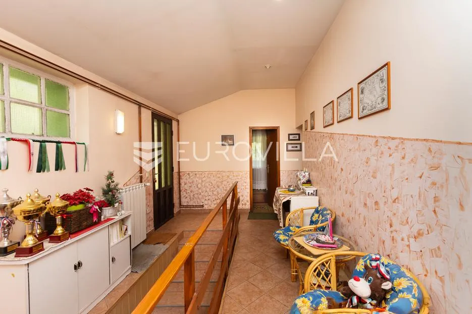 cernik, čavle, adaptirana kuća od 288 m² s 3448 m² terena - slika 19