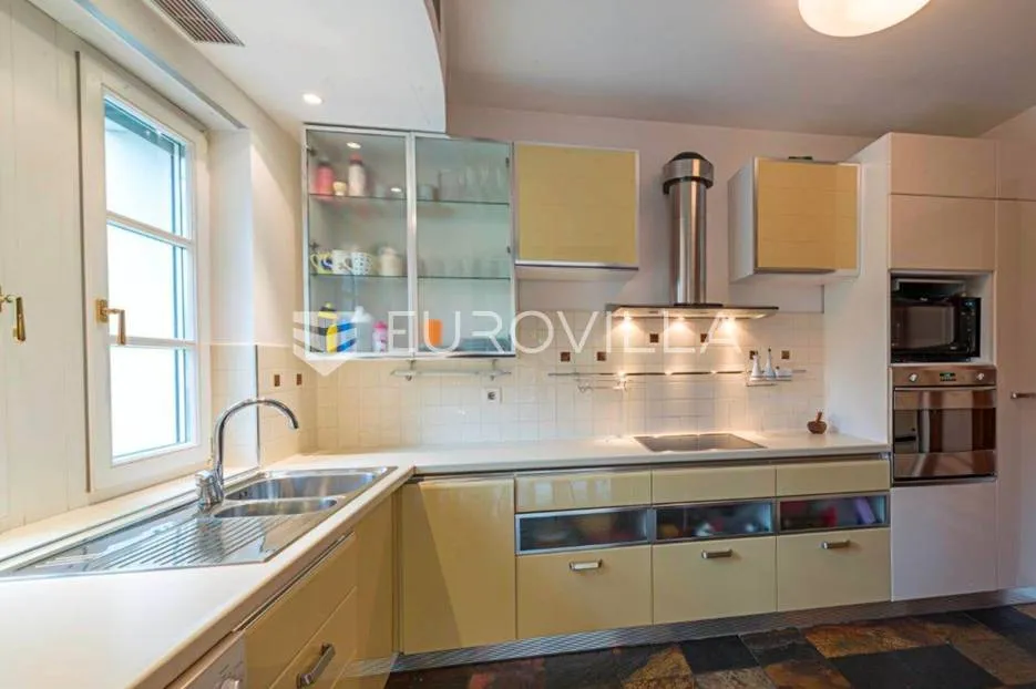 tuškanac luksuzna obiteljska vila 600 m² - slika 10