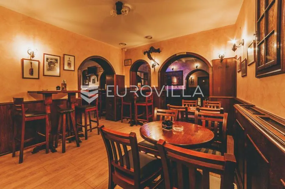 vukovar, centar, ugostiteljski objekt 150 m² - slika 6
