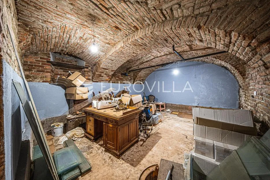 zagreb, gornji grad, demetrova ulica, luksuzan peterosoban stan 260 m² u palači s atrijem - slika 36