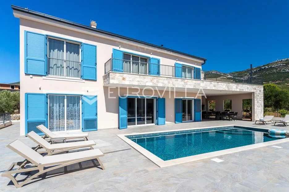 Kaštela, novoizgrađena vila na mirnoj lokaciji - Kaštel Novi, Kaštela