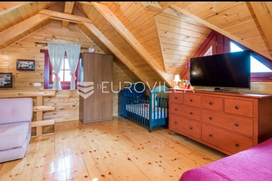 otočac, ličko lešće, drvena kuća za odmor s bazenom, parcela 1623 m² - slika 11
