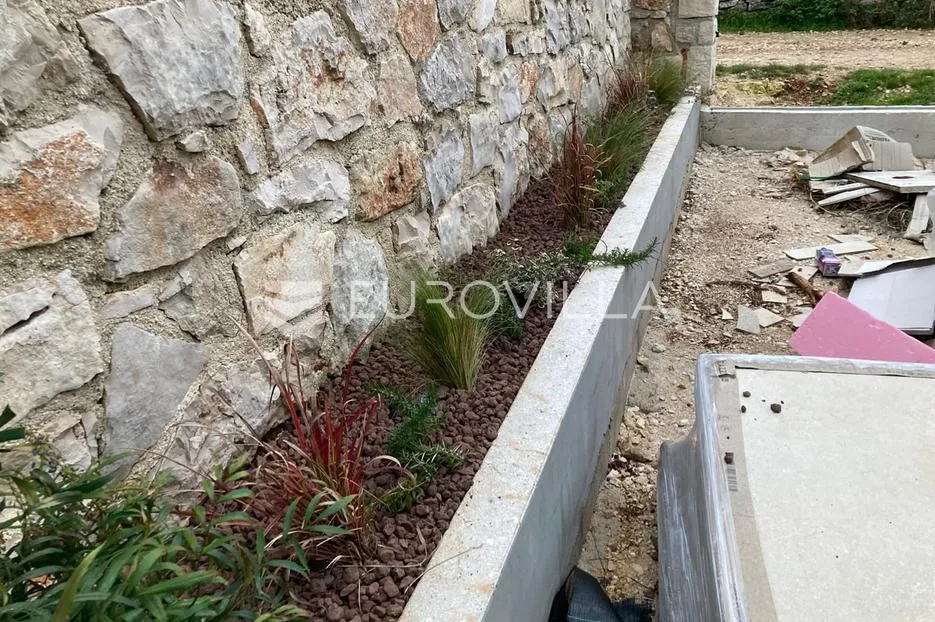 istra, okolica bala, kamena dizajnerska kuća 176 m² s bazenom - slika 45