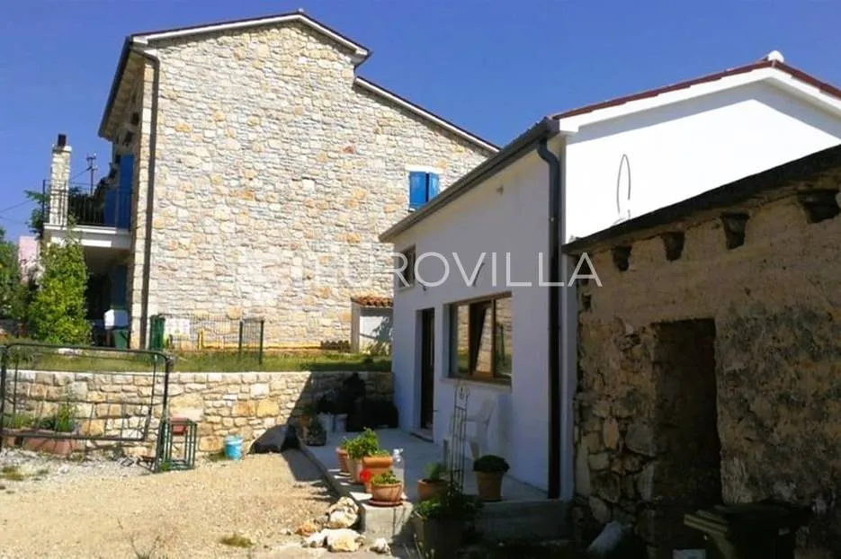 santalezi, kamena kuća 265 m2, dvorište 4600 m2, bazen - slika 2