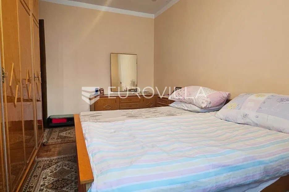 split, pujanke trosoban stan od 79 m² u zgradi te ostavu u podrumu - slika 8