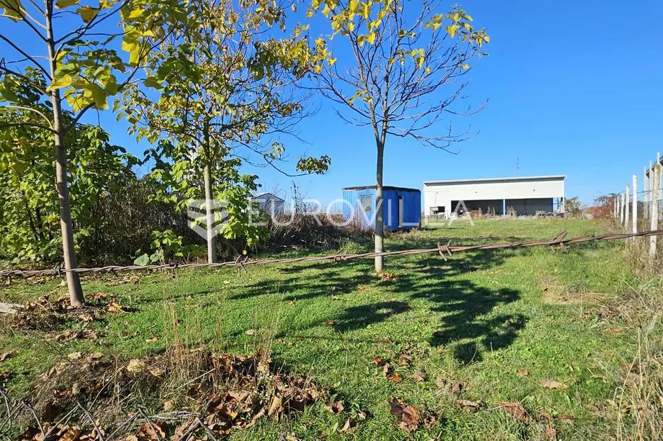 Gradište, građevinsko zemljište 4300 m² industrijska zona Ambarine - Županja